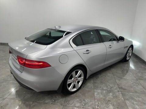 Jaguar XE 2.0D Portfolio Silver #6