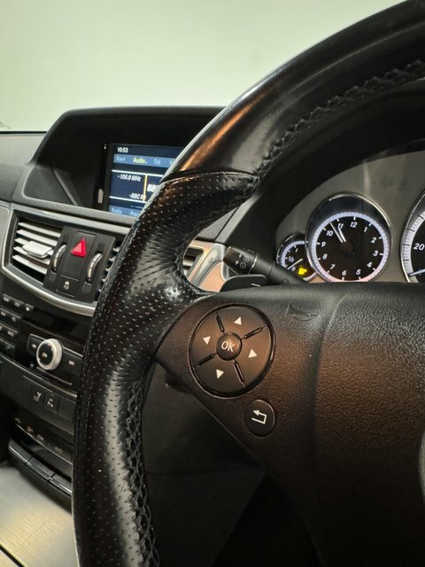 Mercedes-Benz E Class 1.8 E200 Cgi Blueefficiency Sport Cabriolet Tiptro White #22