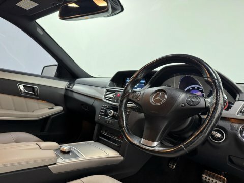Mercedes-Benz E Class 1.8 E200 Cgi Blueefficiency Sport Cabriolet Tiptro White #11