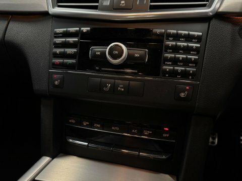 Mercedes-Benz E Class 1.8 E200 Cgi Blueefficiency Sport Cabriolet Tiptro White #17