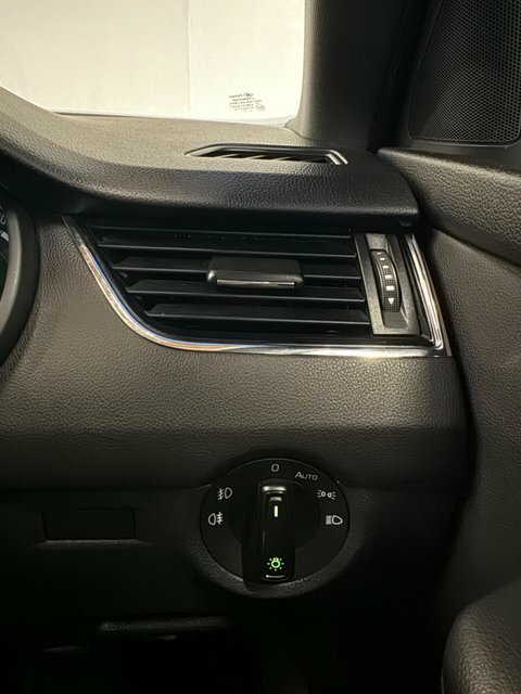 Skoda Octavia 1.6 Tdi Cr Elegance Silver #26