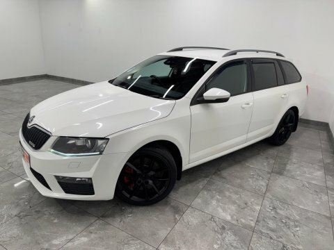 Skoda Octavia 2.0 Tdi Vrs White #4