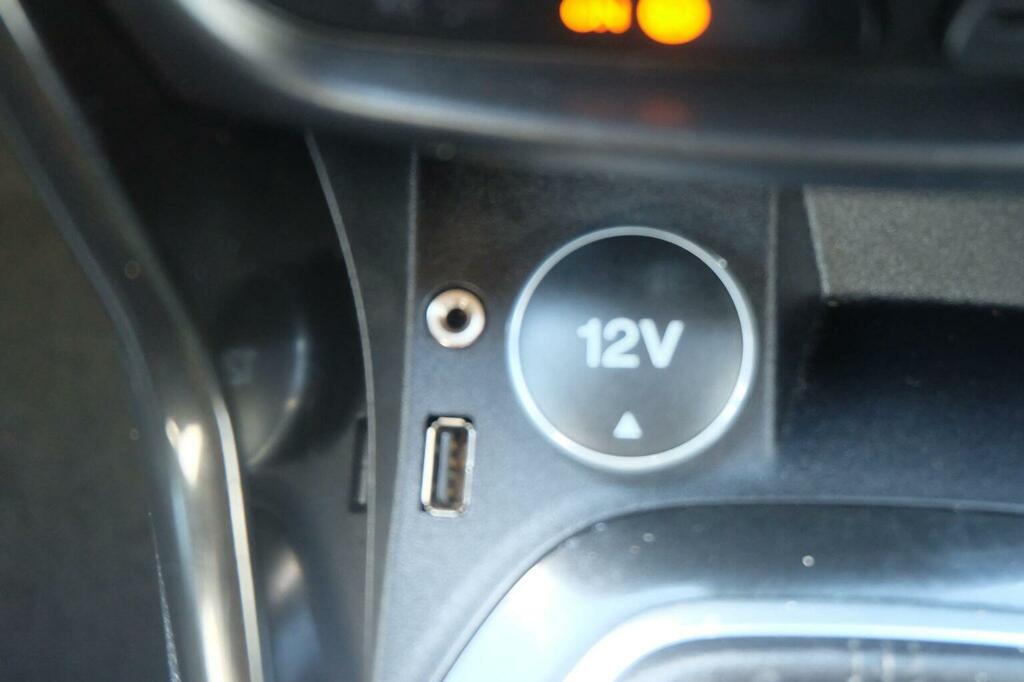 Ford B-Max 1L Zetec Silver #23