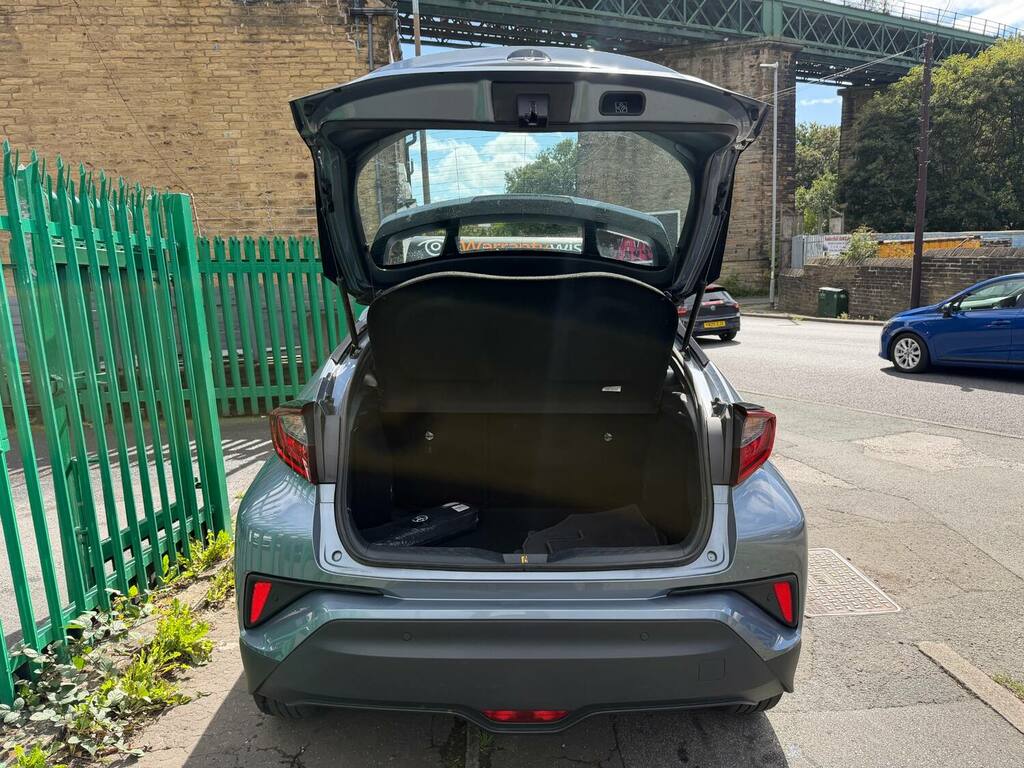 Toyota C-Hr Excel Blue #10