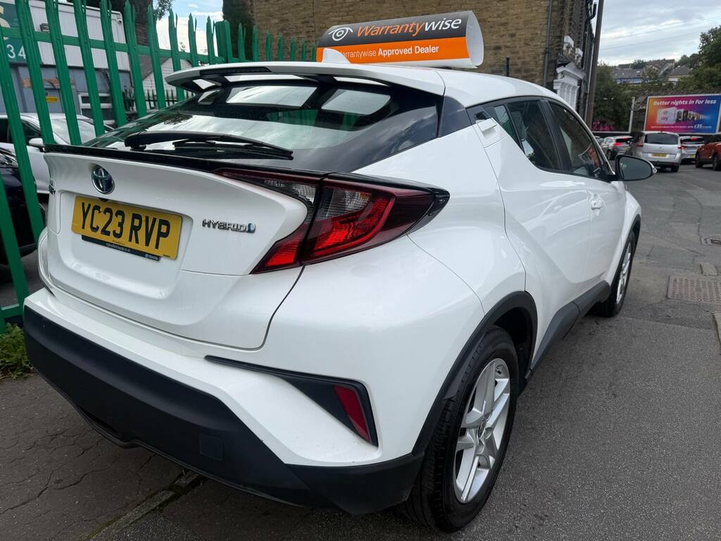 Toyota C-Hr 1.8 Hybrid Icon Cvt White #3