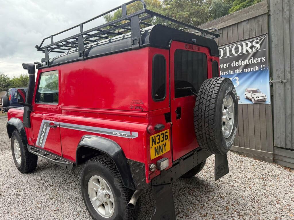 Land Rover Defender 90 2.5 Tdi County Station Wagon Red #3