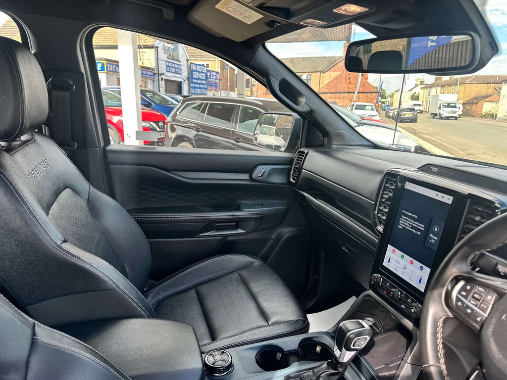 Ford Ranger Pick Up Double Cab Wildtrak 2.0 Ecoblue 205 Black #32
