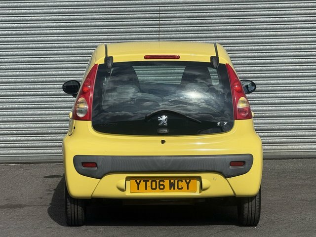 Peugeot 107 1.0 12V Urban Hatchback Euro 4 Yellow #4
