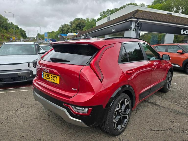 Kia Niro 1.6 Gdi 127 Hybrid 3 Dct Red #3