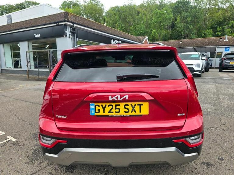 Kia Niro 1.6 Gdi 127 Hybrid 3 Dct Red #4