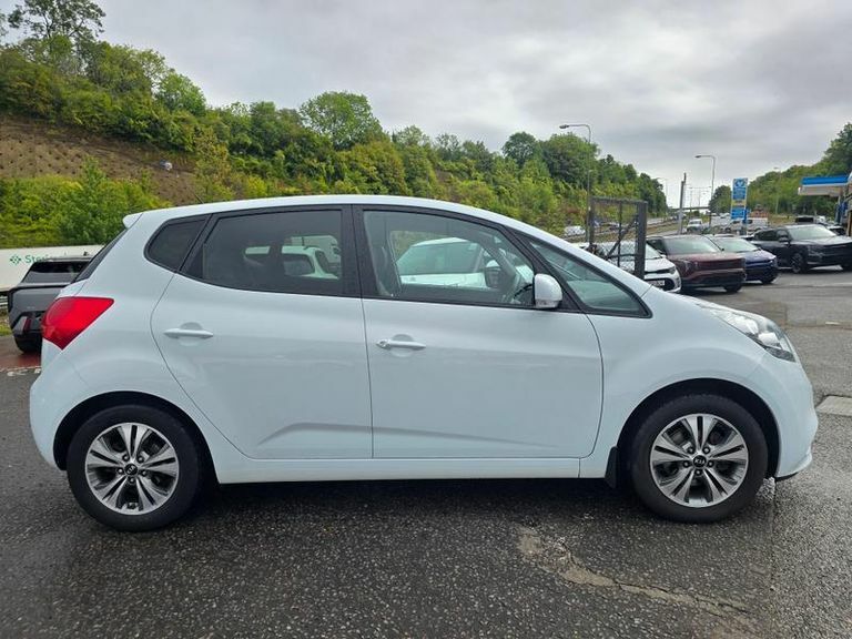 Kia Venga 1.6 3 6 White #2