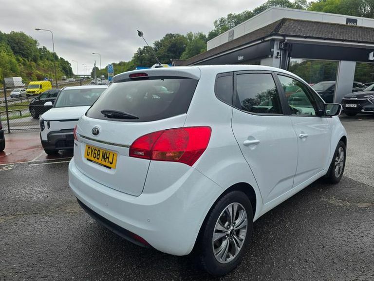 Kia Venga 1.6 3 6 White #3