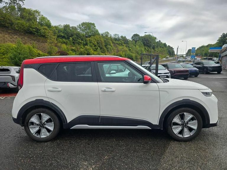Kia Soul 150Kw First Edition 64Kwh White #2