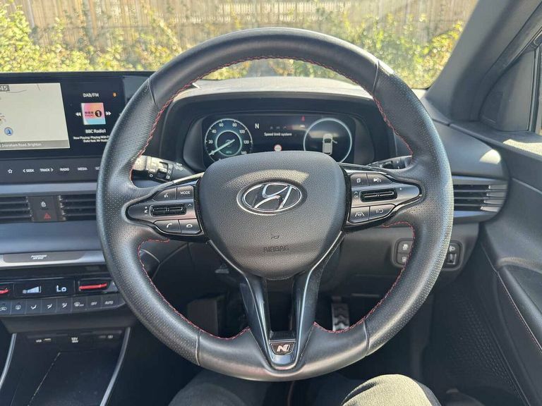 Hyundai I20 Advance White #16