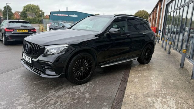 Mercedes-Benz GLC Class Glc 250 D 4Matic Amg Line Premium Black #2
