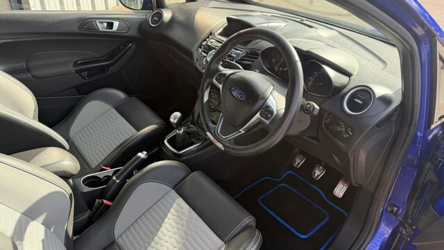 Ford Fiesta 1.0 Ecoboost Zetec Silver #16