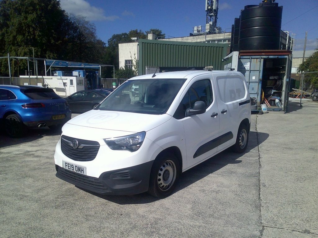 Vauxhall Combo 1.6L Edition White #4