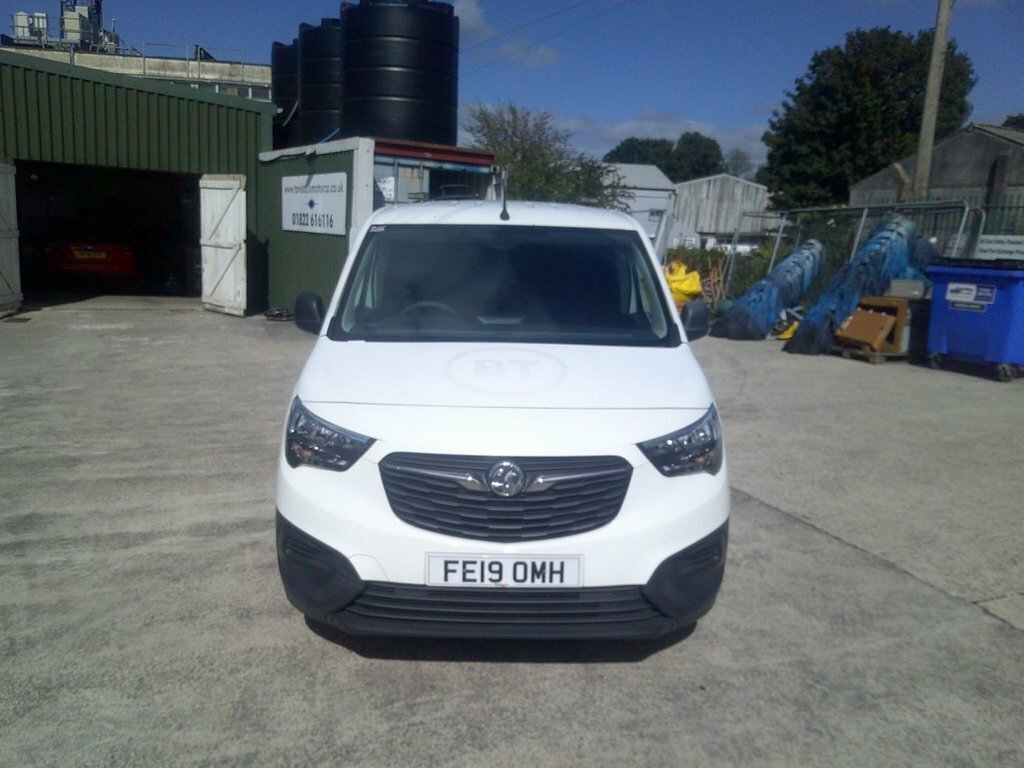 Vauxhall Combo 1.6L Edition White #3