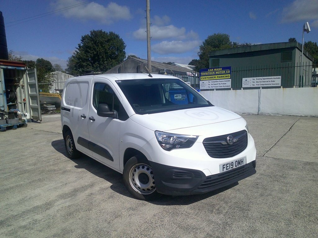 Vauxhall Combo 1.6L Edition White
