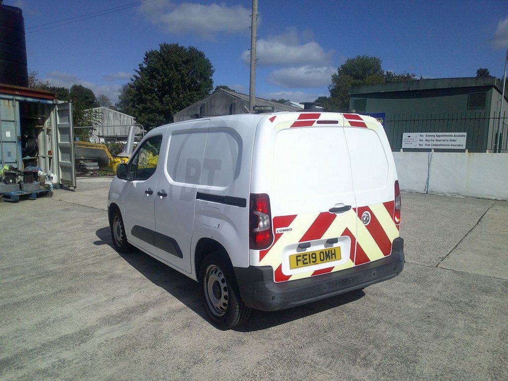 Vauxhall Combo Turbo D Blueinjection Energy XL Mpv Red #18