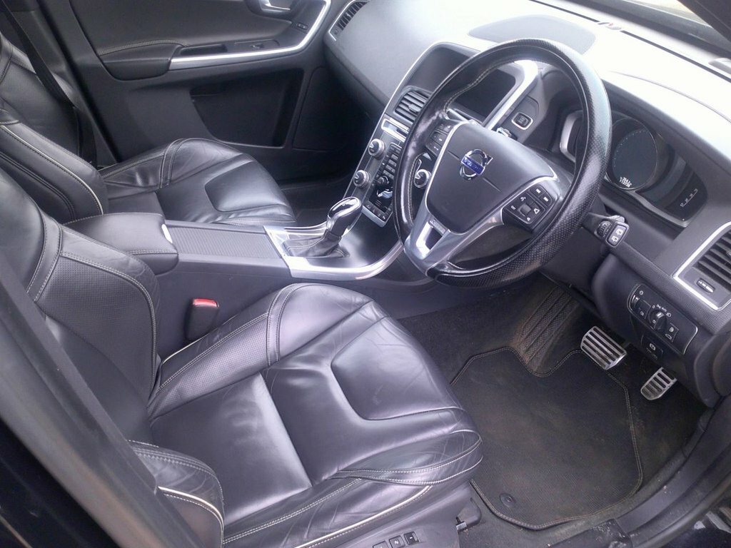 Volvo XC60 2L R-design Lux Nav Black #5