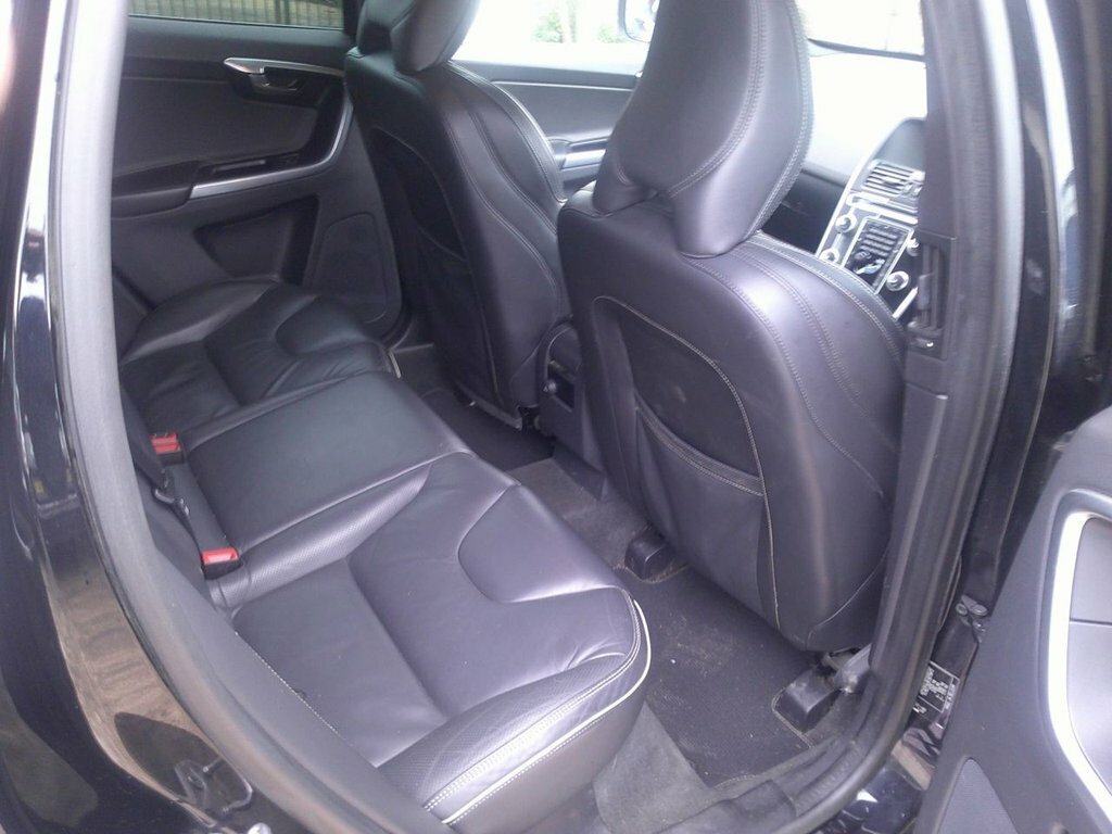 Volvo XC60 2L R-design Lux Nav Black #6