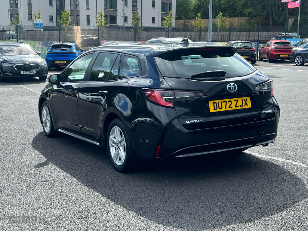 Toyota Corolla 1.8 Vvt-i Hybrid Icon Cvt Black #2