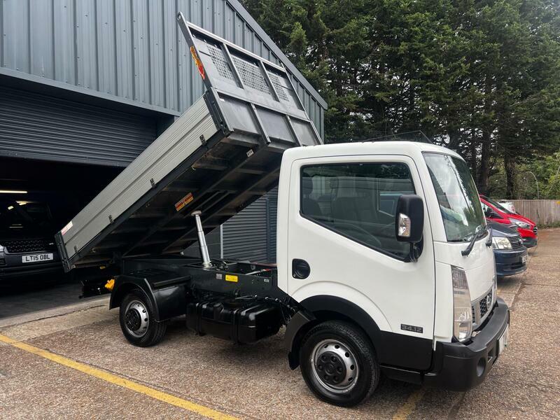 Nissan NT400 2.5 Dci 34.12 Tipper L1 H1 249