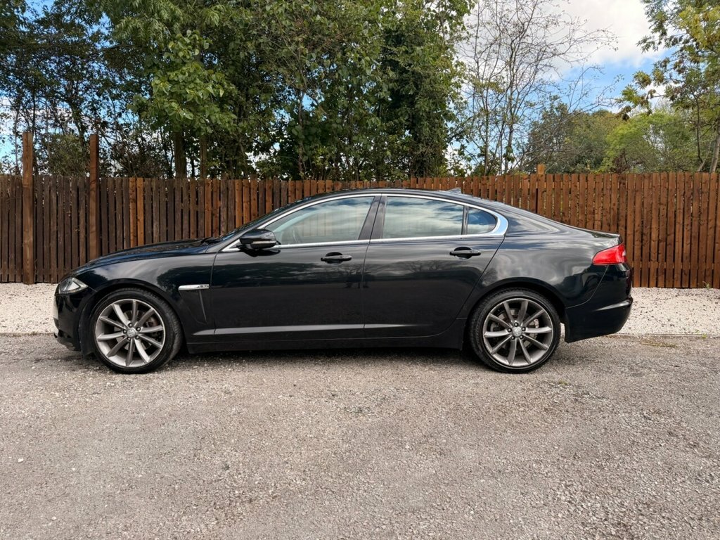 Jaguar XF 2.2L Premium Luxury Black #2