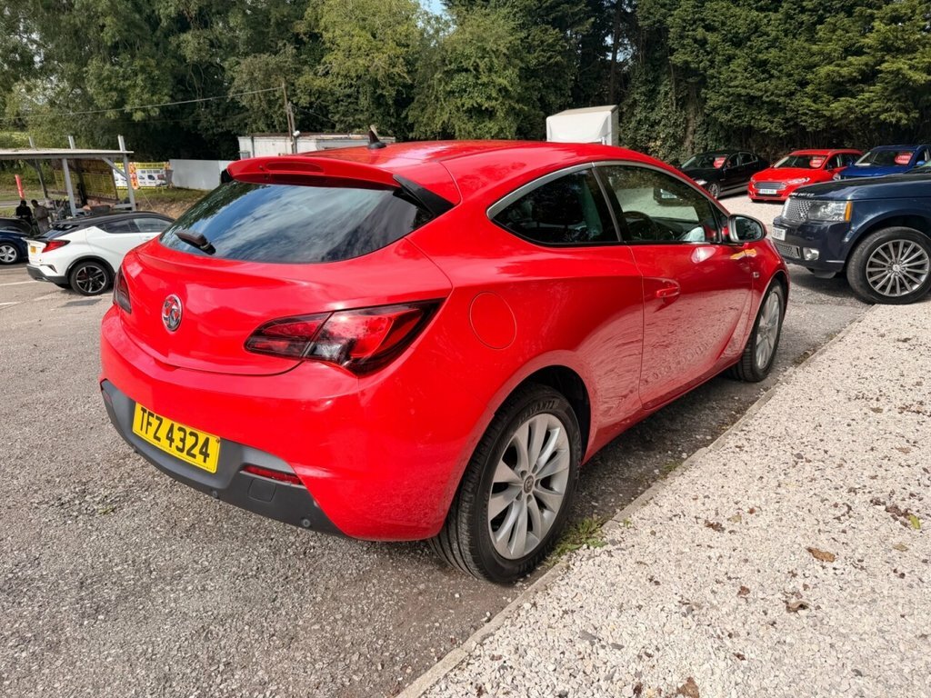 Vauxhall Astra GTC 1.7L Sri Red #5