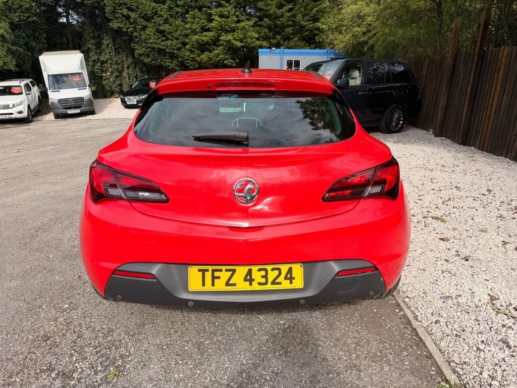 Vauxhall Astra GTC 1.7L Sri Red #4
