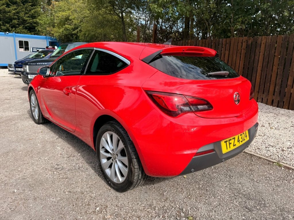 Vauxhall Astra GTC 1.7L Sri Red #3