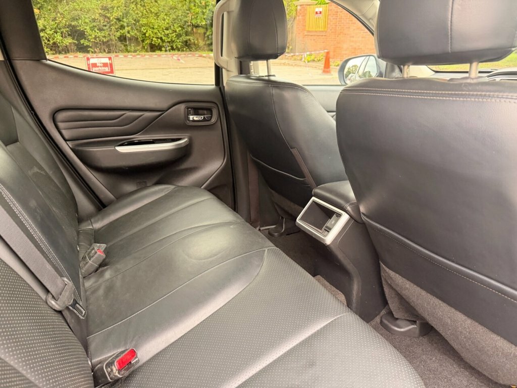 Mitsubishi L200 2.2 Di-d Dc Barbarian X Pickup Double Cab Dies Orange #7