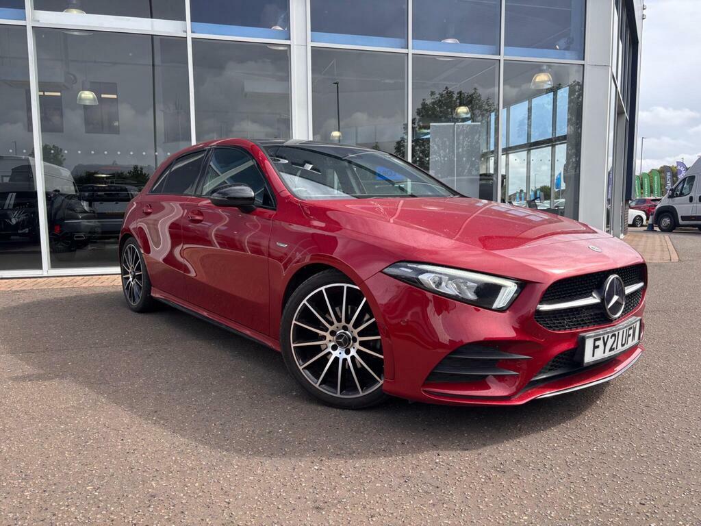 Mercedes-Benz A Class 1.3 A200 Exclusive Edition 7G-dct Euro 6 Ss Red