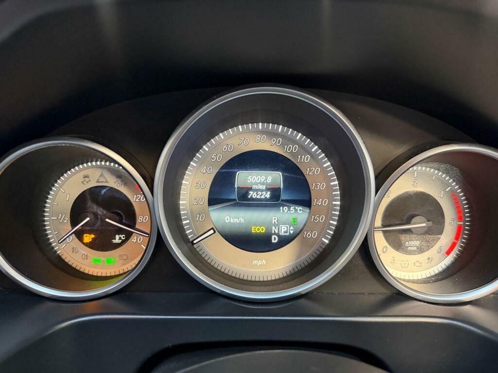 Mercedes-Benz E Class E300dh Bluetec Amg Sport U7335 White #30