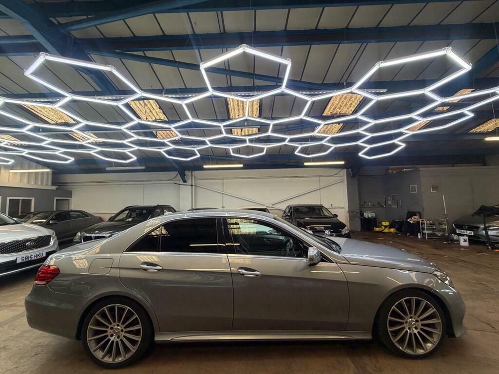 Mercedes-Benz E Class E300dh Bluetec Amg Sport U7335 White #14