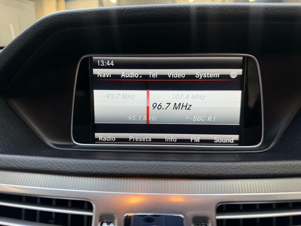 Mercedes-Benz E Class E300dh Bluetec Amg Sport U7335 White #32