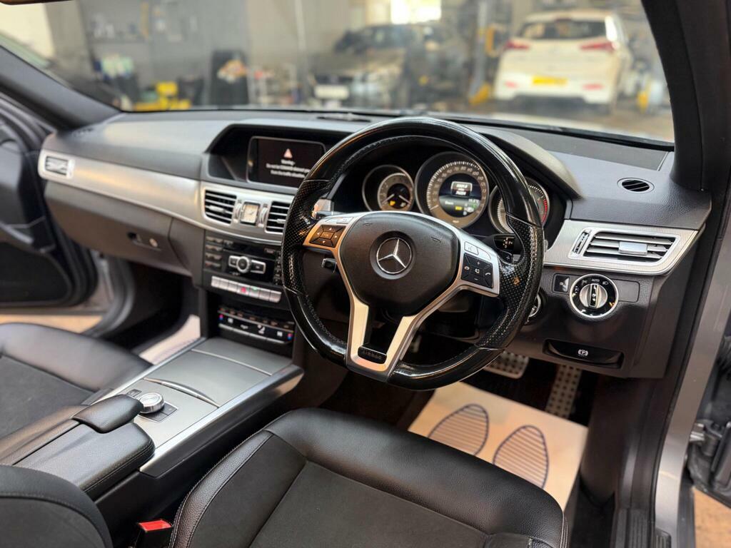 Mercedes-Benz E Class E300dh Bluetec Amg Sport U7335 White #17