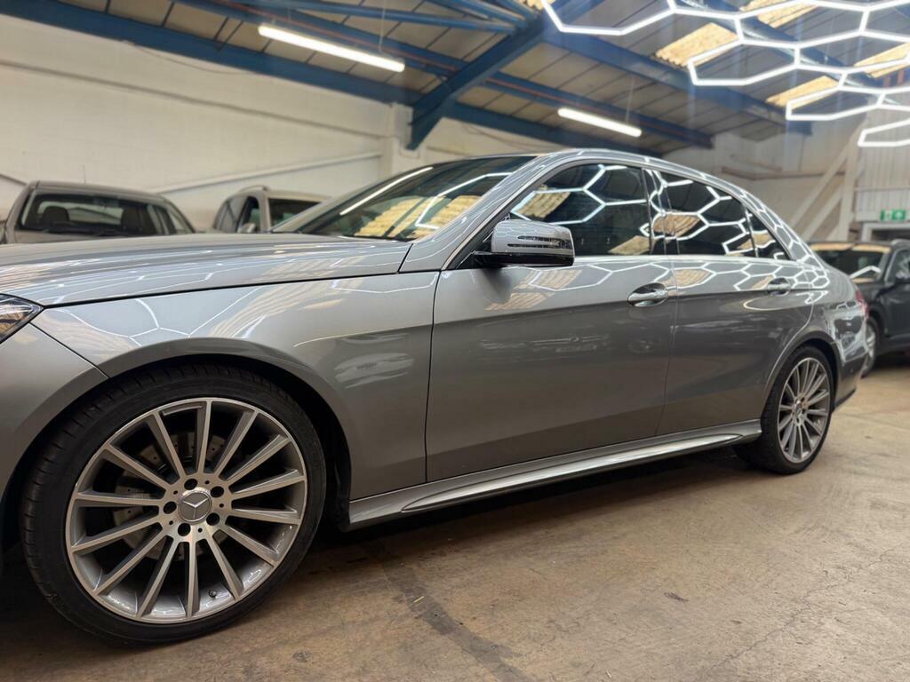 Mercedes-Benz E Class E300dh Bluetec Amg Sport U7335 White #50