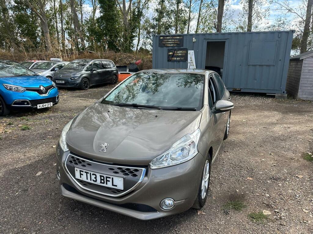 Peugeot 208 208 Access White #11