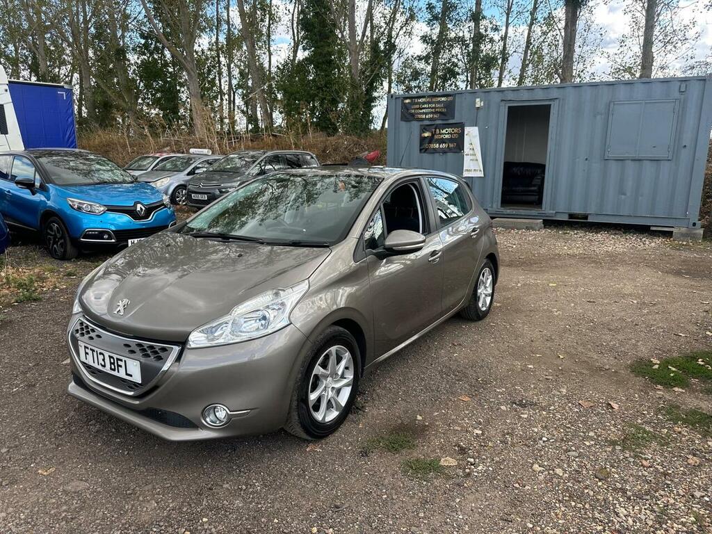 Peugeot 208 208 Access White #9