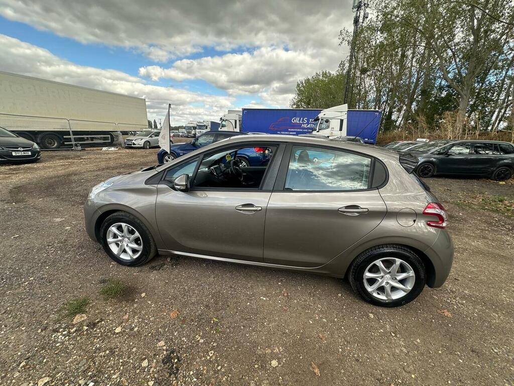 Peugeot 208 208 Access White #14
