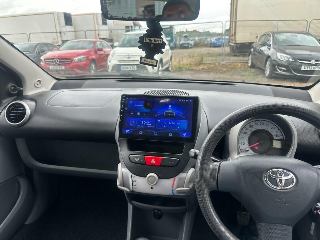 Toyota Aygo Hatchback Grey #42