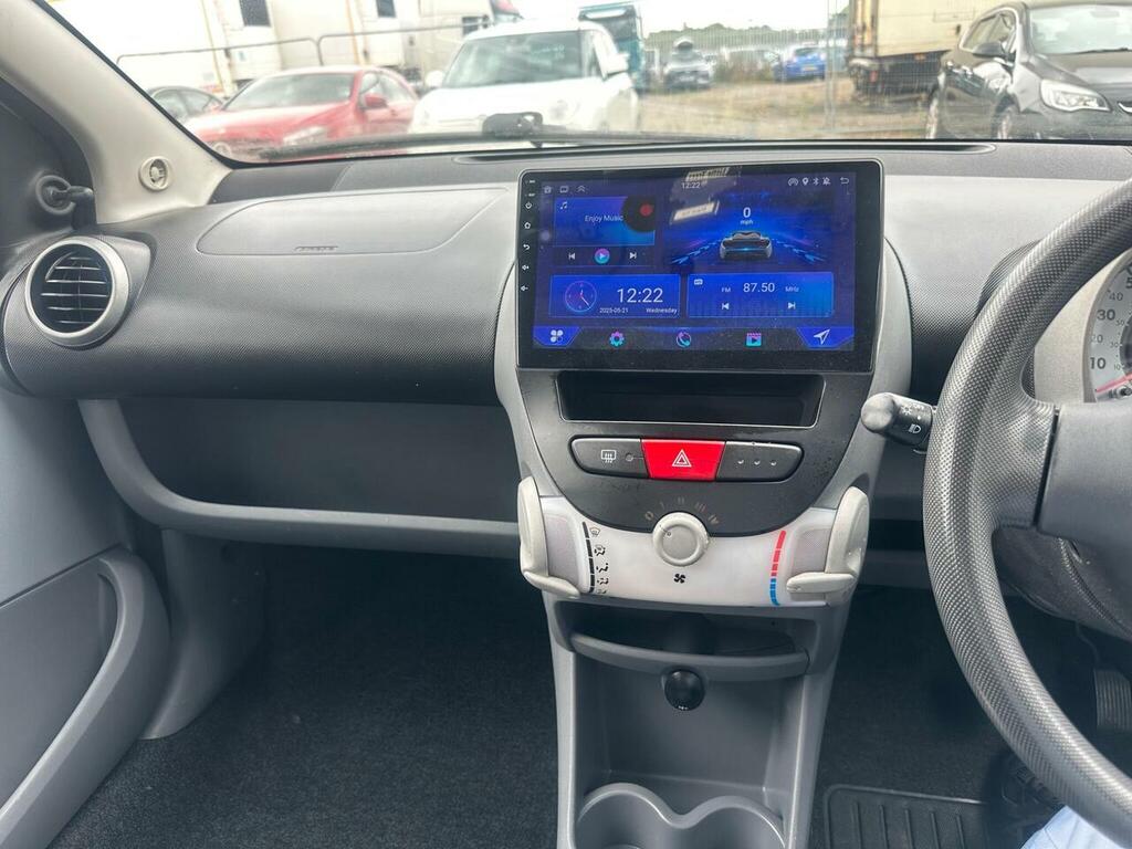 Toyota Aygo Hatchback Grey #40
