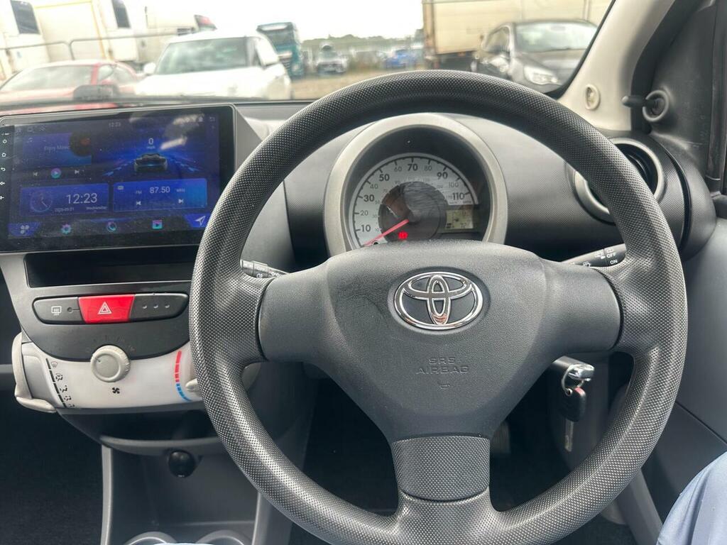 Toyota Aygo Hatchback Grey #43
