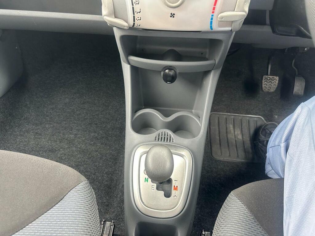 Toyota Aygo Hatchback Grey #35