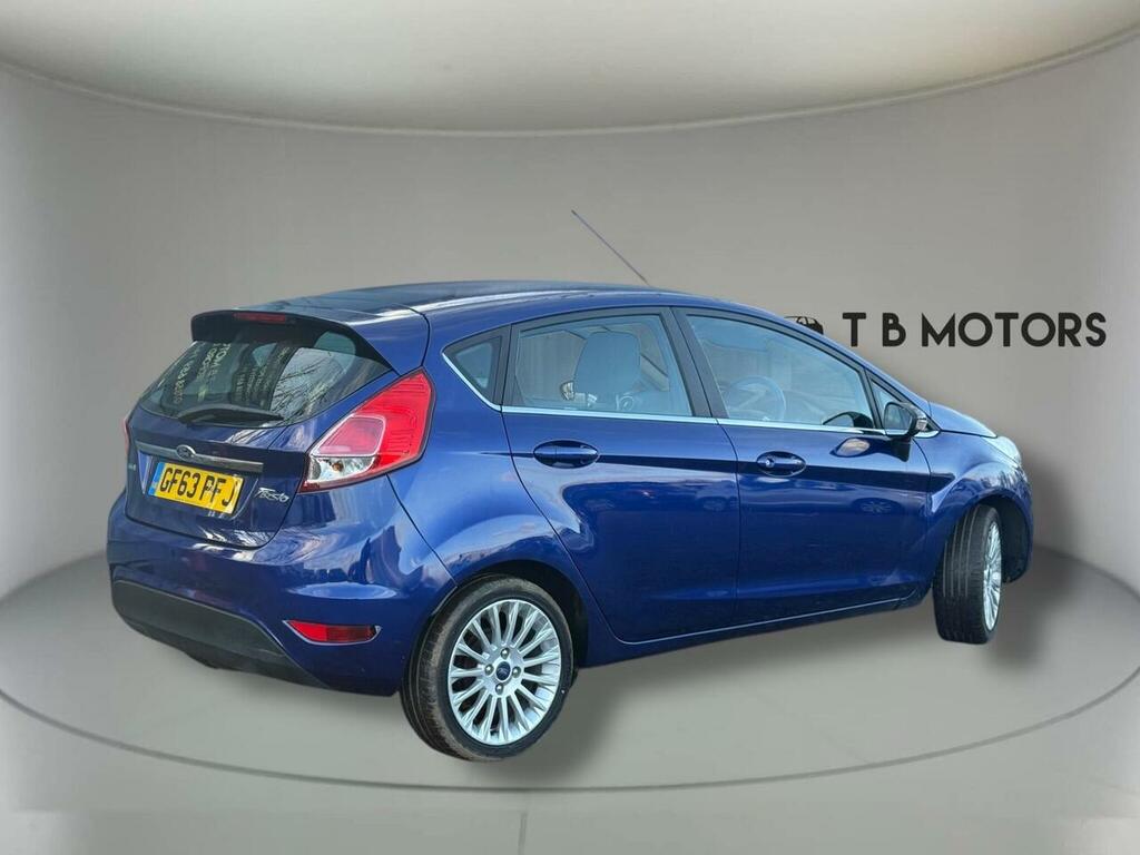 Ford Fiesta 1.25 Zetec White #18
