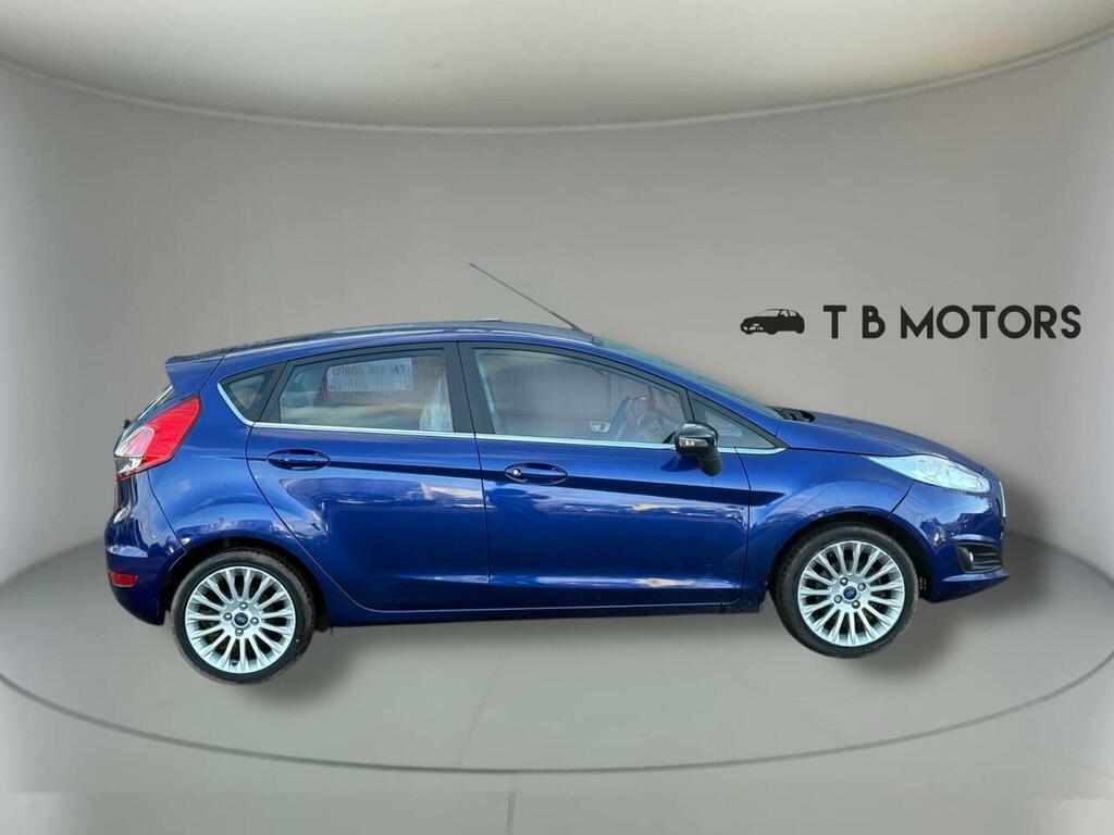 Ford Fiesta 1.25 Zetec White #16