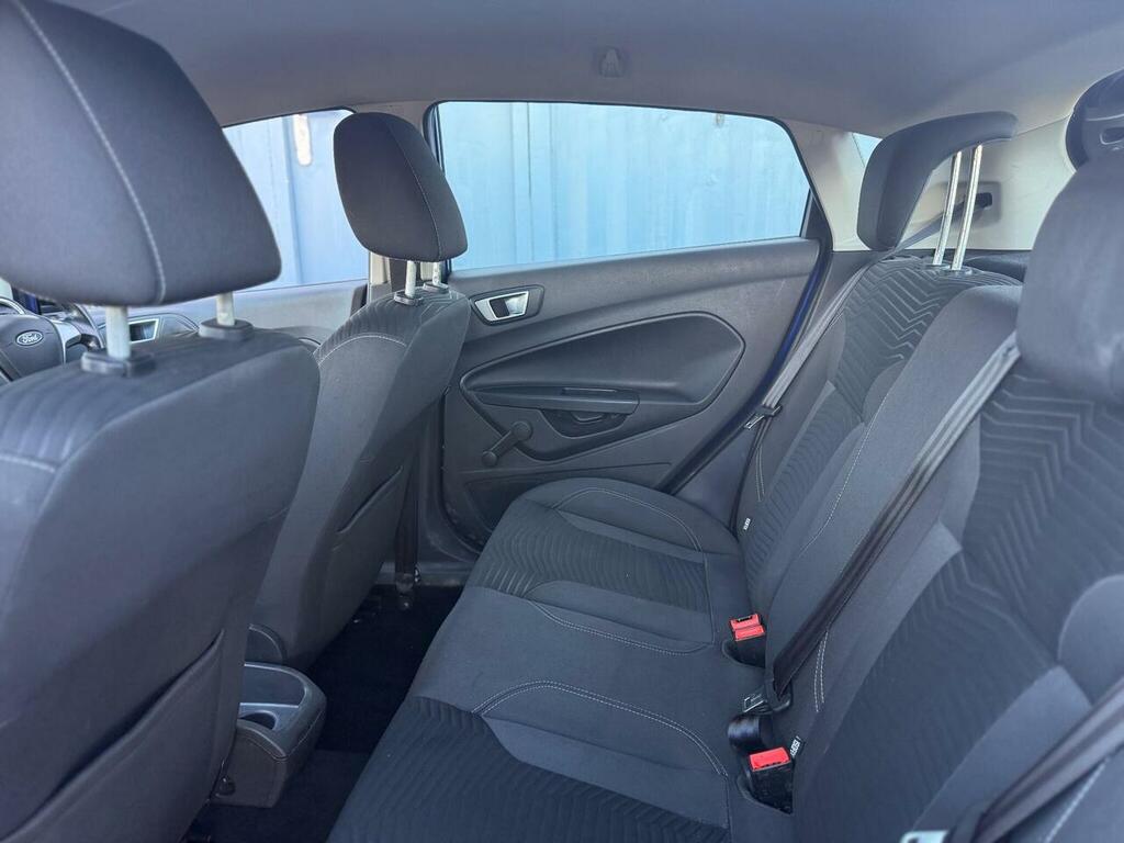 Ford Fiesta 1.25 Zetec White #29