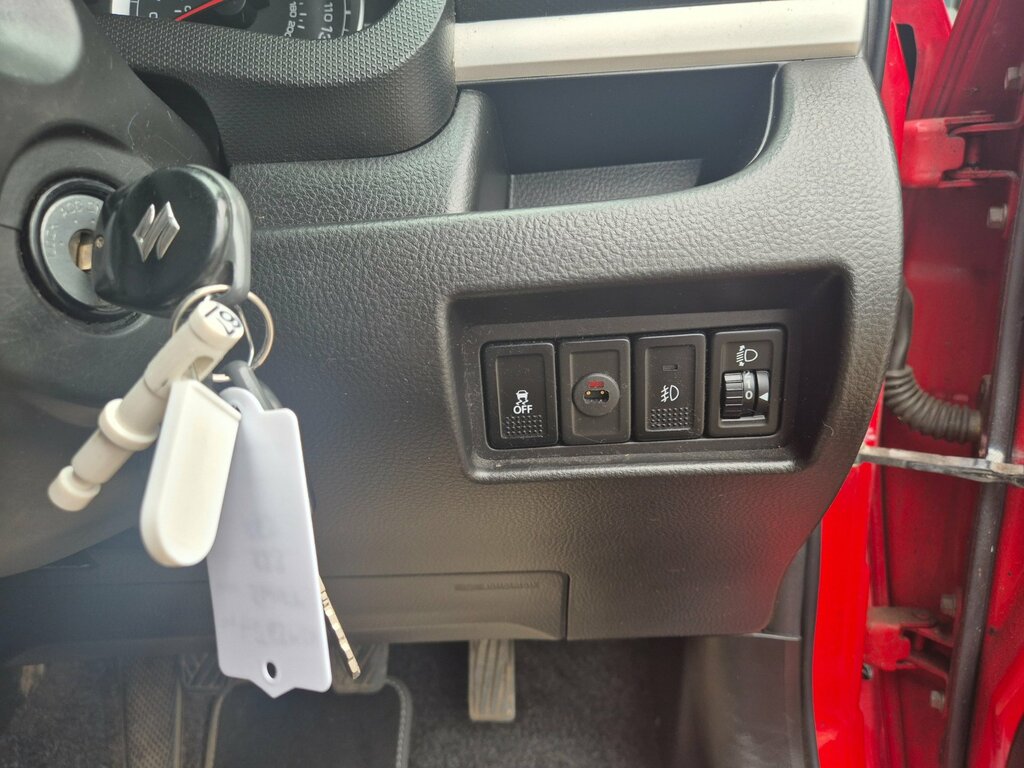 Suzuki Swift 1.2 Sz3 2013 White #11